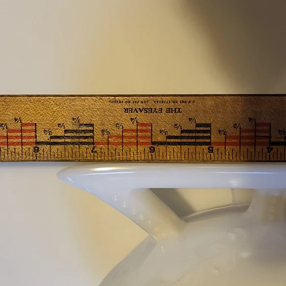 Westmoreland Milk Glass Sleigh Candy/Nut Dish - Picture 9 of 10